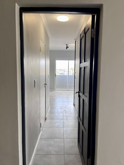 1 Bedroom Property for Sale in Table View Western Cape